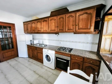 Apartamento T1 para Arrendamento em Subportela, Deocriste e Portela Susã