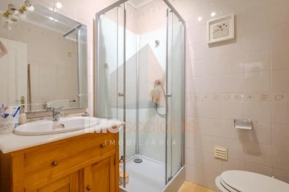 Apartamento T4 para Venda em Romeira e Várzea