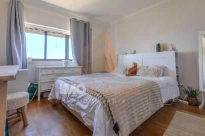 Apartamento T4 para Venda em Romeira e Várzea