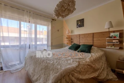 Apartamento T4 para Venda em Romeira e Várzea
