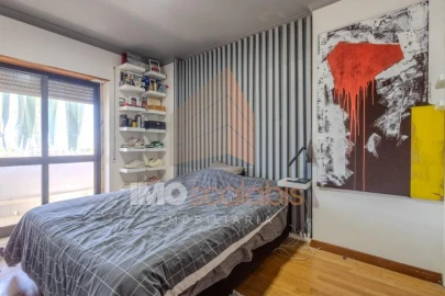 Apartamento T4 para Venda em Romeira e Várzea