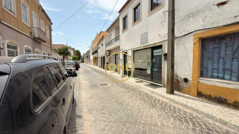 Loja para Venda em Golegã