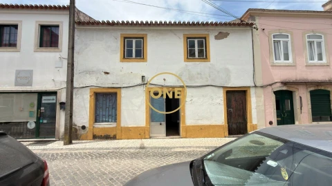 Loja para Venda em Golegã