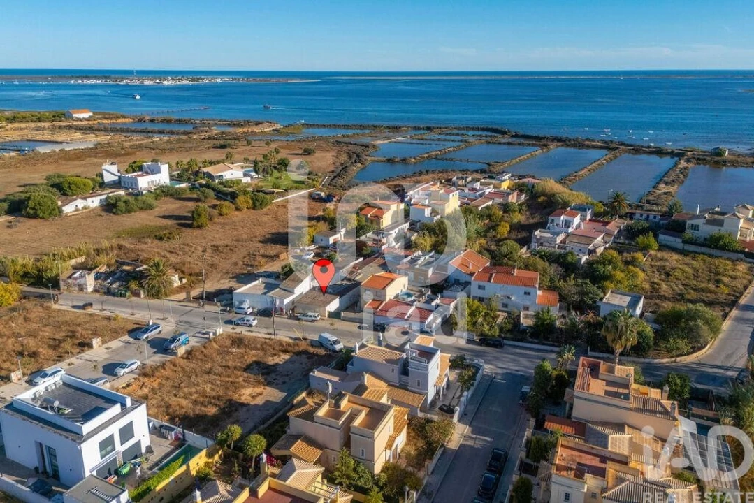Moradia para Venda em Quelfes Foto 26