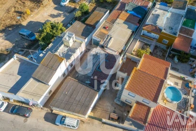 Moradia para Venda em Quelfes