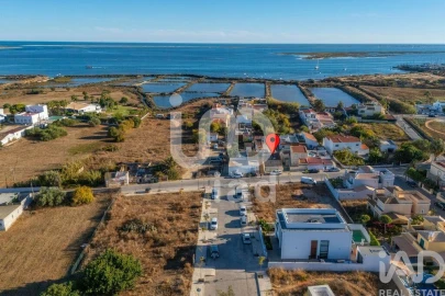 Moradia para Venda em Quelfes