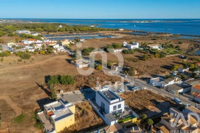 Moradia para Venda em Quelfes