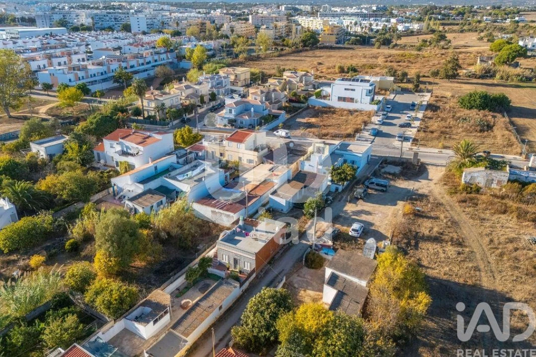 Moradia para Venda em Quelfes Foto 31