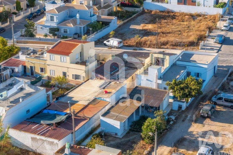 Moradia para Venda em Quelfes Foto 32