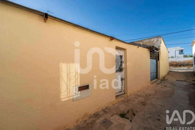 Moradia para Venda em Quelfes Foto 7