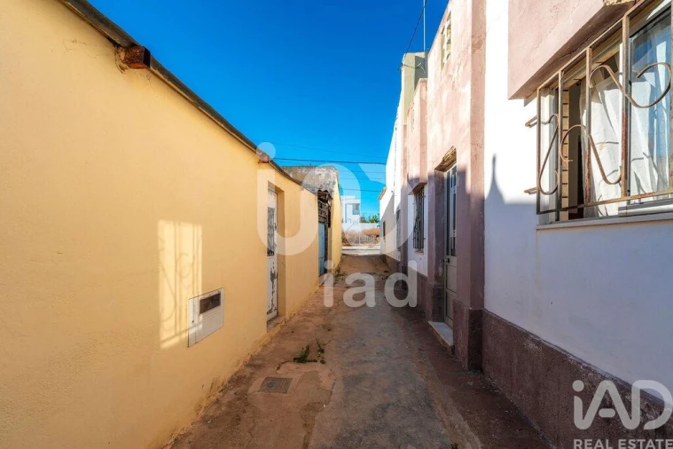Moradia para Venda em Quelfes Foto 8