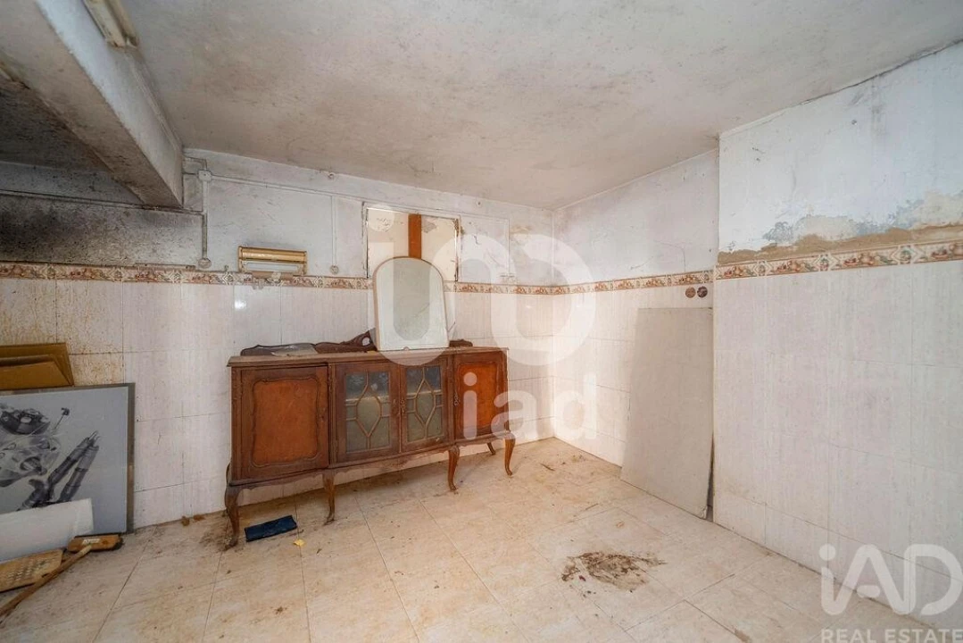 Moradia para Venda em Quelfes Foto 23