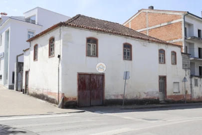 Moradia T5 para Venda em Lousã e Vilarinho