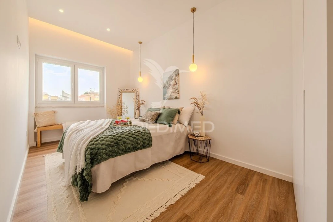 Apartamento T3 para Venda em Almada, Cova da Piedade, Pragal e Cacilhas Foto 15