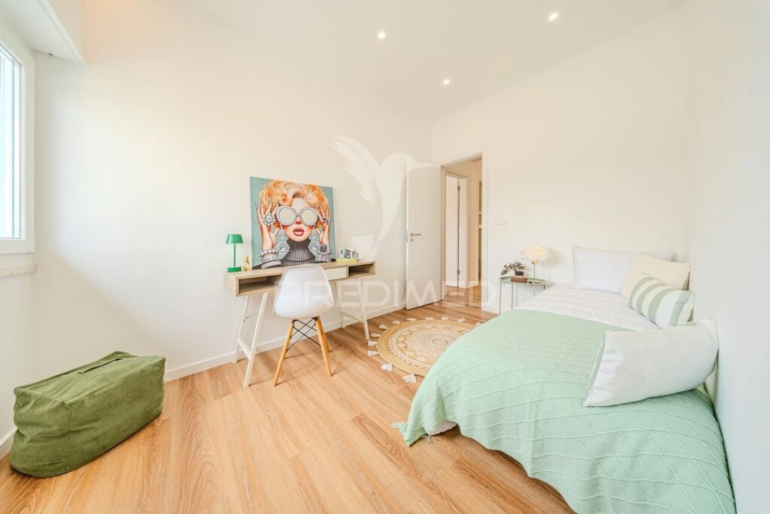Apartamento T3 para Venda em Almada, Cova da Piedade, Pragal e Cacilhas Foto 16
