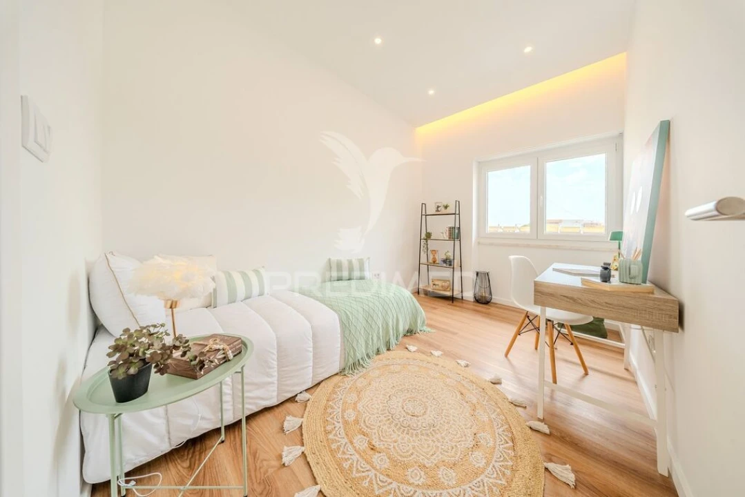 Apartamento T3 para Venda em Almada, Cova da Piedade, Pragal e Cacilhas Foto 17
