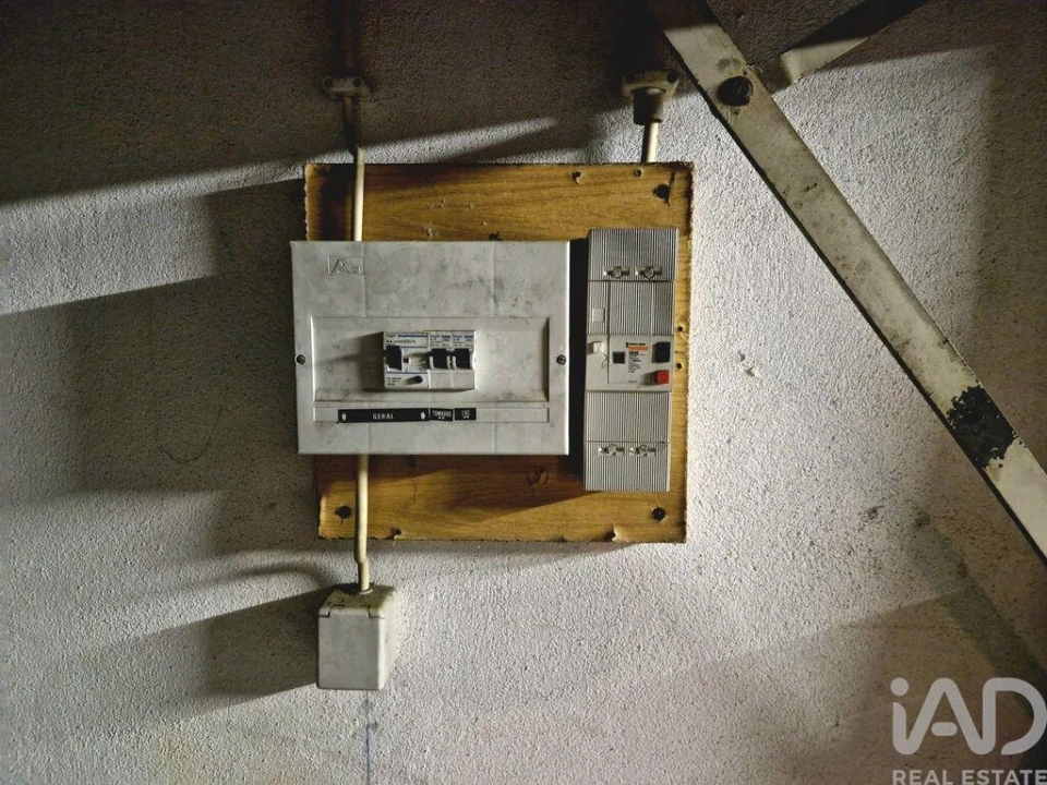 Garagem para Venda em Subportela, Deocriste e Portela Susã Foto 4