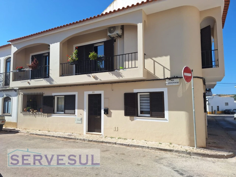 Moradia T4 para Venda em Silves Foto 1