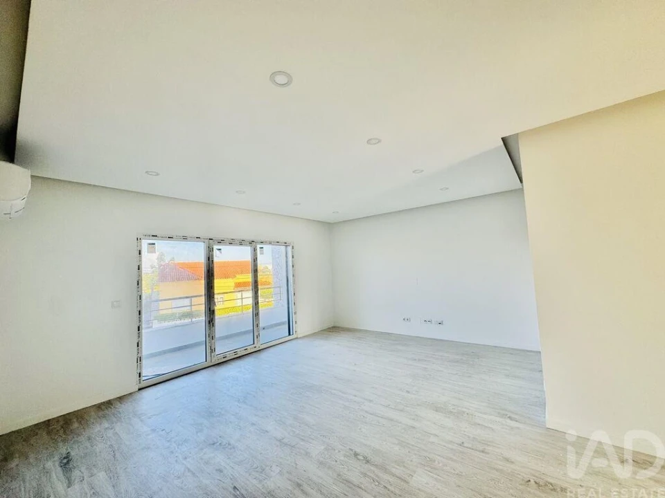 Apartamento para Venda em Seixal, Arrentela e Aldeia de Paio Pires Foto 4