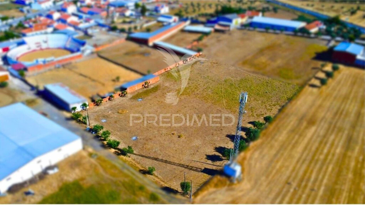 Terreno para Venda em São Sebastião da Giesteira e Nossa Senhora da Boa Fé Foto 1