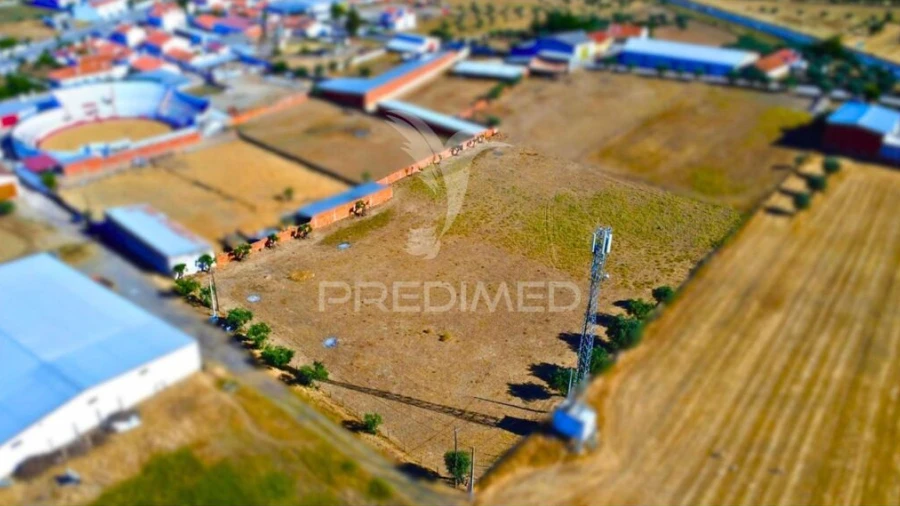 Terreno para Venda em São Sebastião da Giesteira e Nossa Senhora da Boa Fé