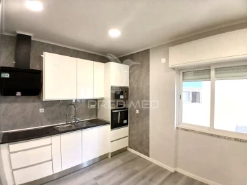 Apartamento T1 para Venda em Venteira