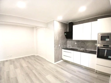 Apartamento T1 para Venda em Venteira