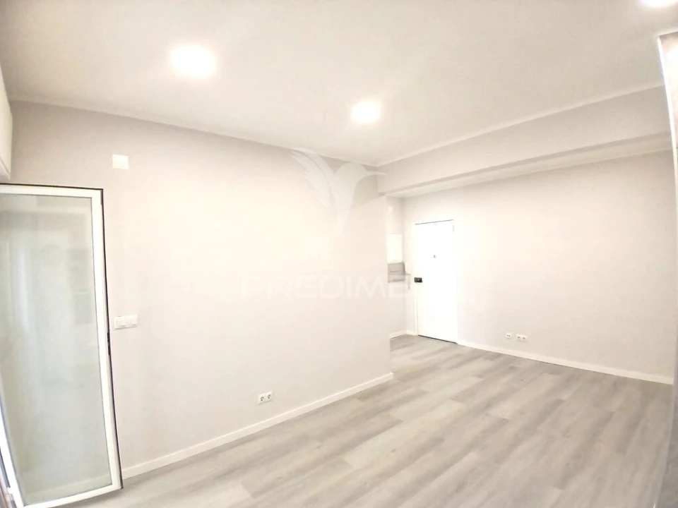 Apartamento T1 para Venda em Venteira Foto 8