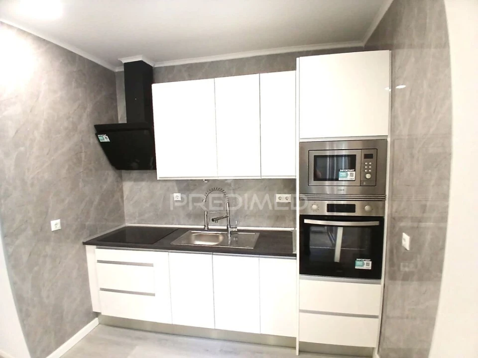 Apartamento T1 para Venda em Venteira Foto 6