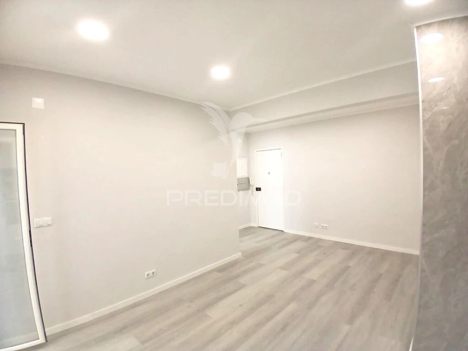 Apartamento T1 para Venda em Venteira Foto 9