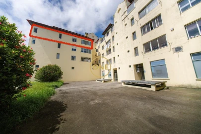 Apartamento T4 para Venda em Ponta Delgada (São José)