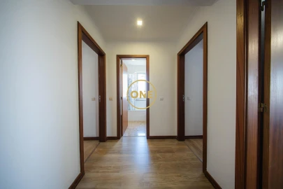 Apartamento T4 para Venda em Ponta Delgada (São José)