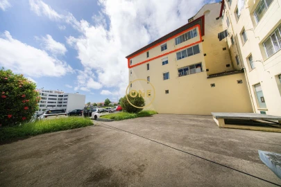 Apartamento T4 para Venda em Ponta Delgada (São José)