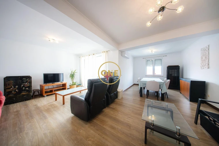 Apartamento T4 para Venda em Ponta Delgada (São José) Foto 3
