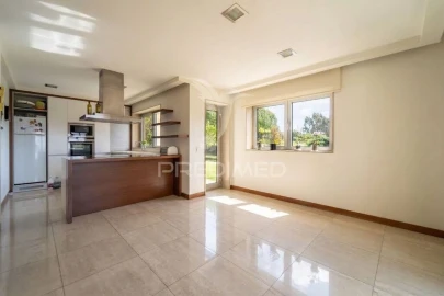 Moradia T3 para Venda em Sandim, Olival, Lever e Crestuma