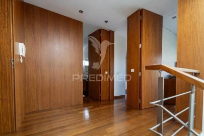 Moradia T3 para Venda em Sandim, Olival, Lever e Crestuma