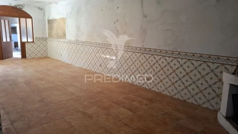 Moradia T2 para Venda em Arneiro das Milhariças