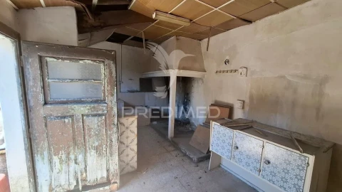 Moradia T2 para Venda em Arneiro das Milhariças