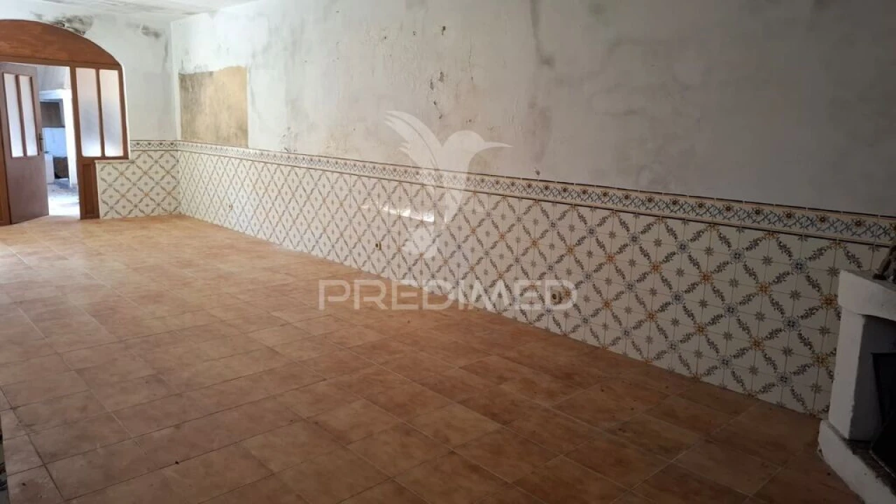 Moradia T2 para Venda em Arneiro das Milhariças Foto 5