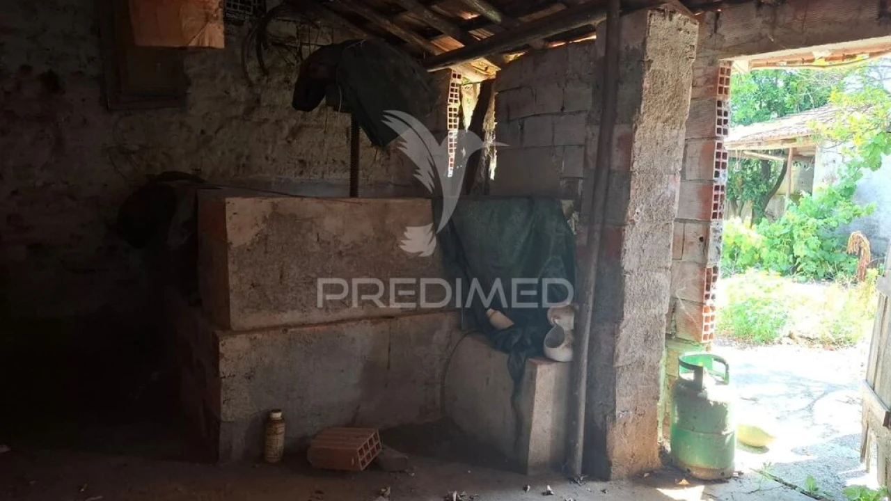 Moradia T2 para Venda em Arneiro das Milhariças Foto 19