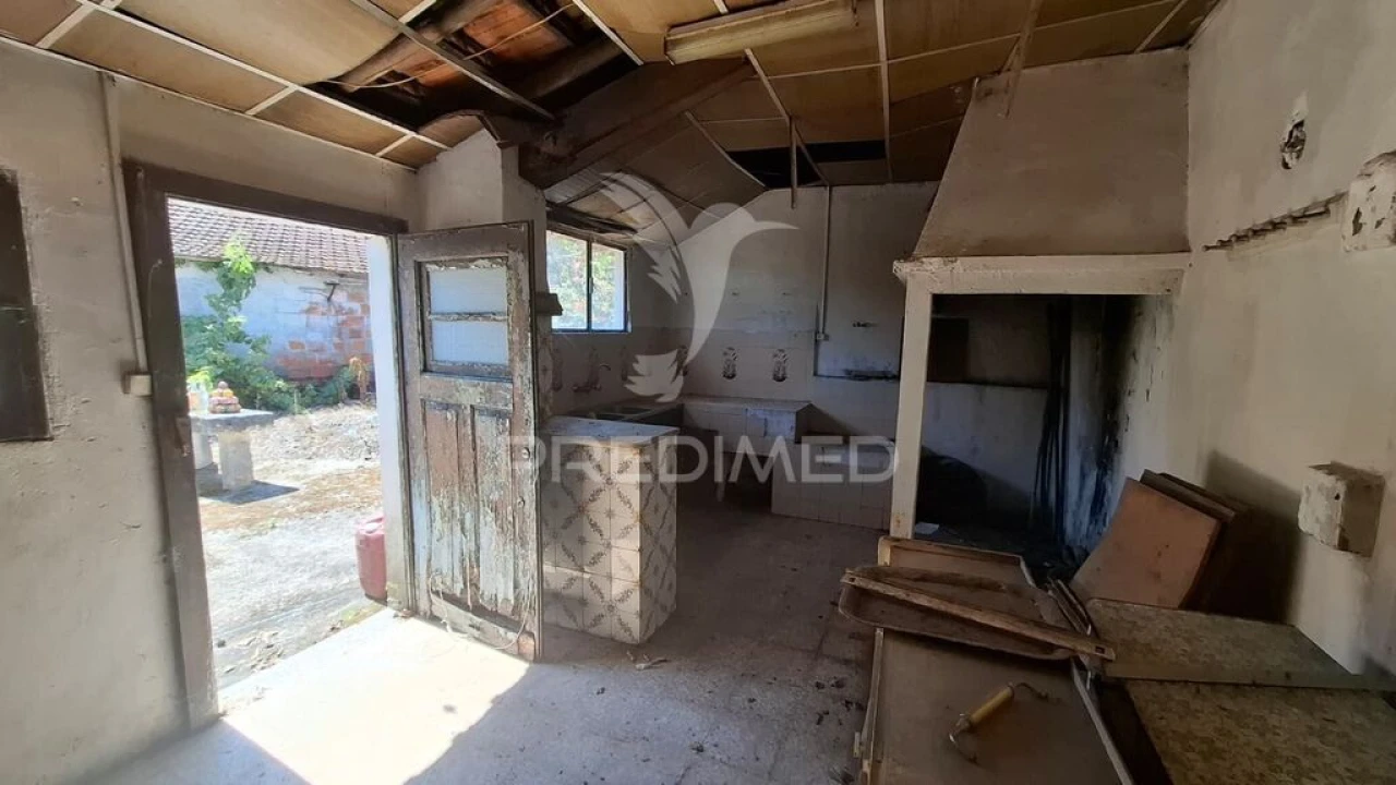 Moradia T2 para Venda em Arneiro das Milhariças Foto 15