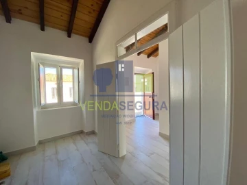 Moradia T2 para Venda em Alcaria Ruiva