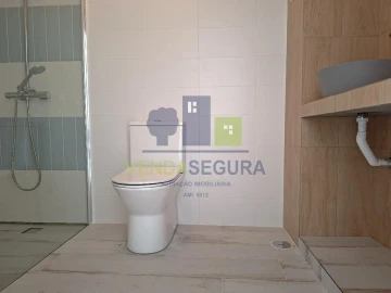 Moradia T2 para Venda em Alcaria Ruiva