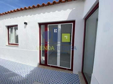 Moradia T2 para Venda em Alcaria Ruiva