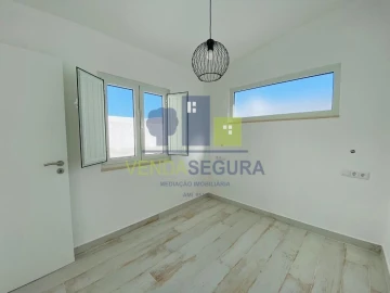 Moradia T2 para Venda em Alcaria Ruiva