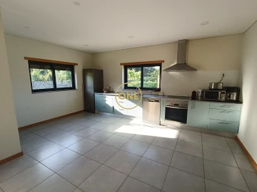 Moradia T3 para Venda em Sabariz