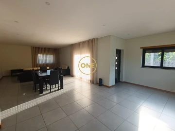 Moradia T3 para Venda em Sabariz