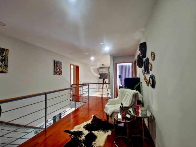 Apartamento T3 para Venda em Fornelos e Queijada Foto 3