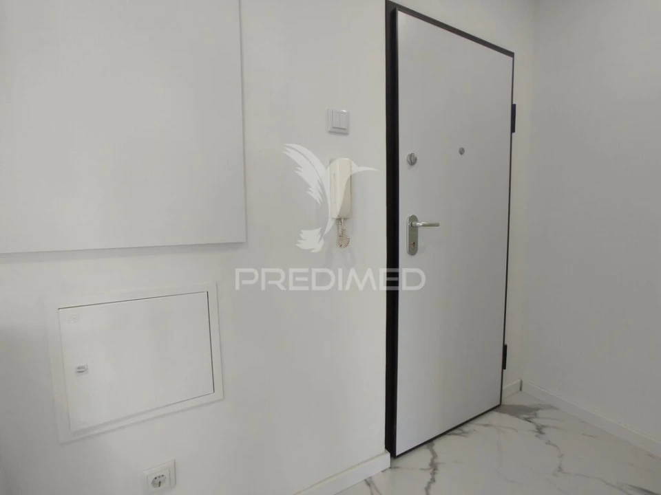 Apartamento T1 para Venda em Alfragide Foto 4