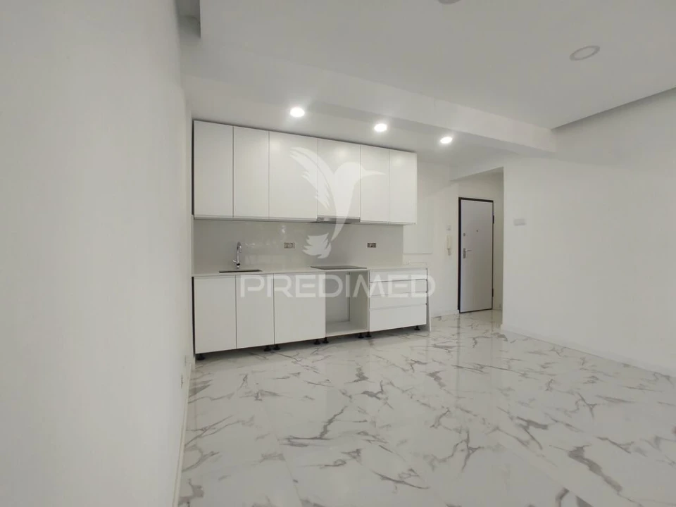 Apartamento T1 para Venda em Alfragide Foto 2